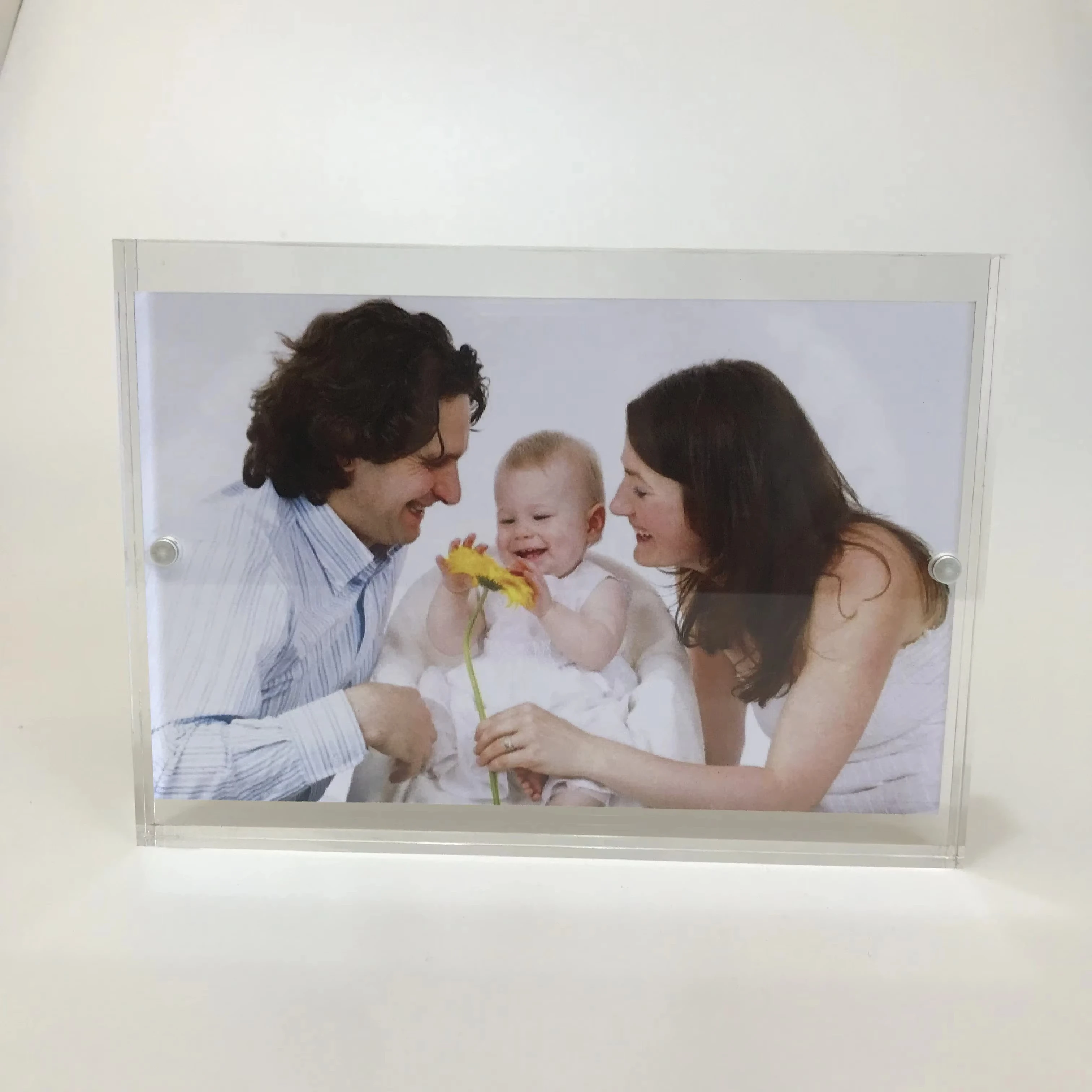 Оптовая продажа акриловая фоторамка с индивидуальным логотипом Современная прозрачная сувенирная Подарочная для фото шоу