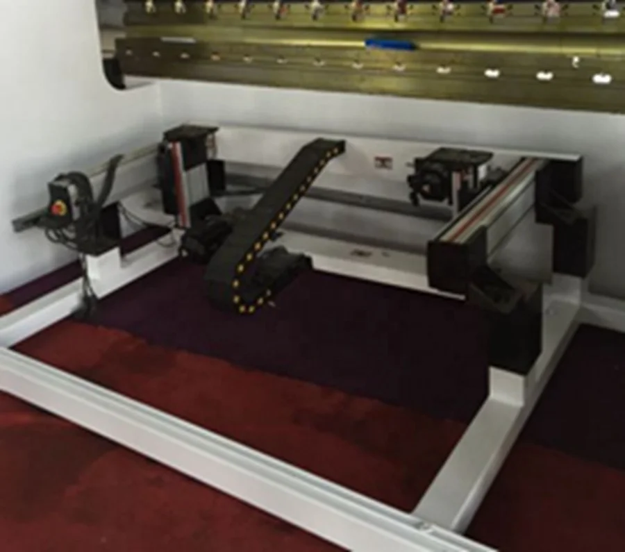 Aluminum flexible 250 ton press brake, 3000mm steel bending machine from Tengzhong Top sales