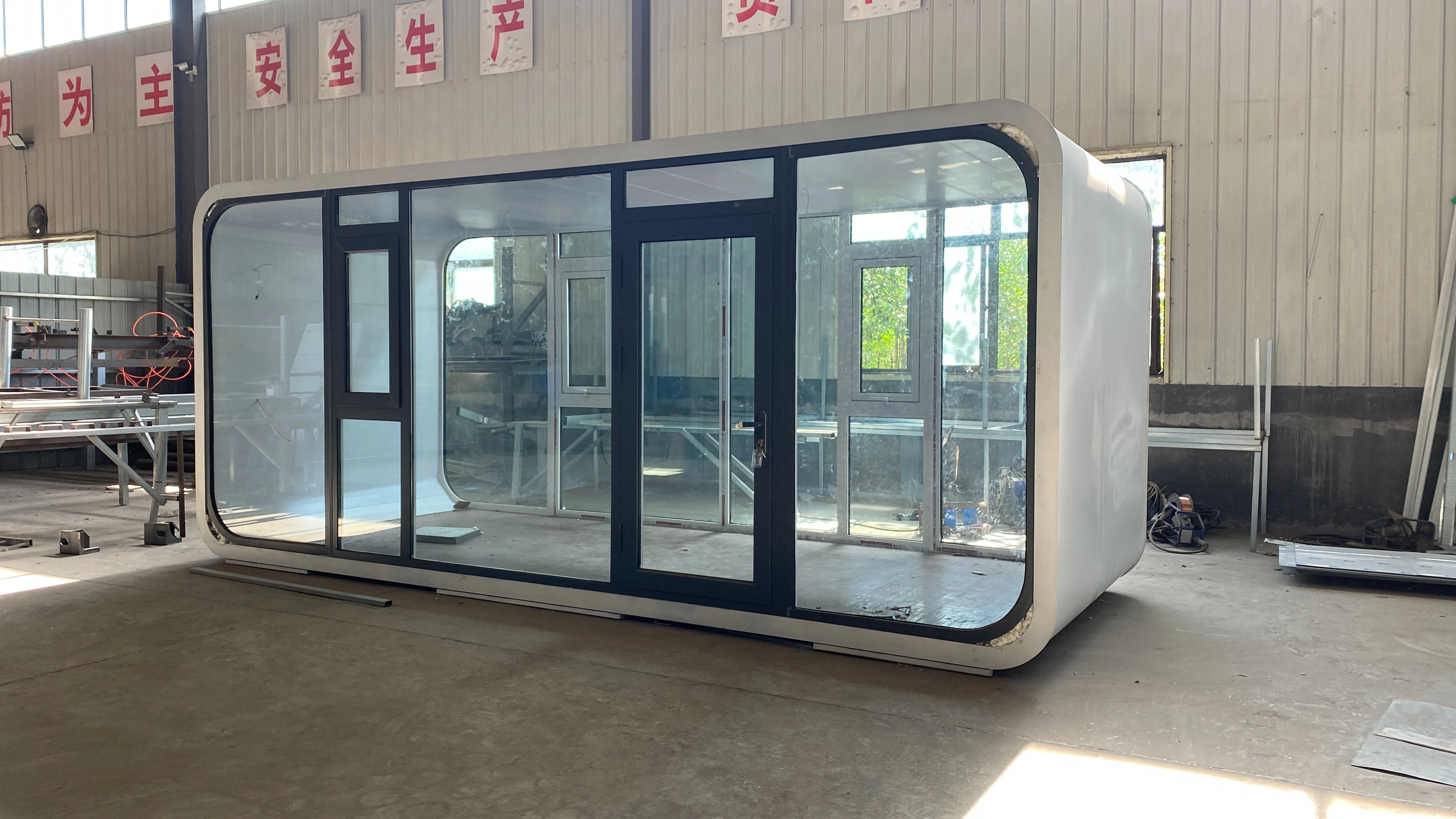 Class A combustion performance is not flammable, surface is added to the surface container shop