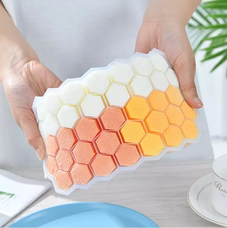 Hero Food Grade Flexible Honeycomb Silicone Ice Cube Trays With Lid Ice Cube Tray Mold Easy Release Whiskey Ice Ball Maker