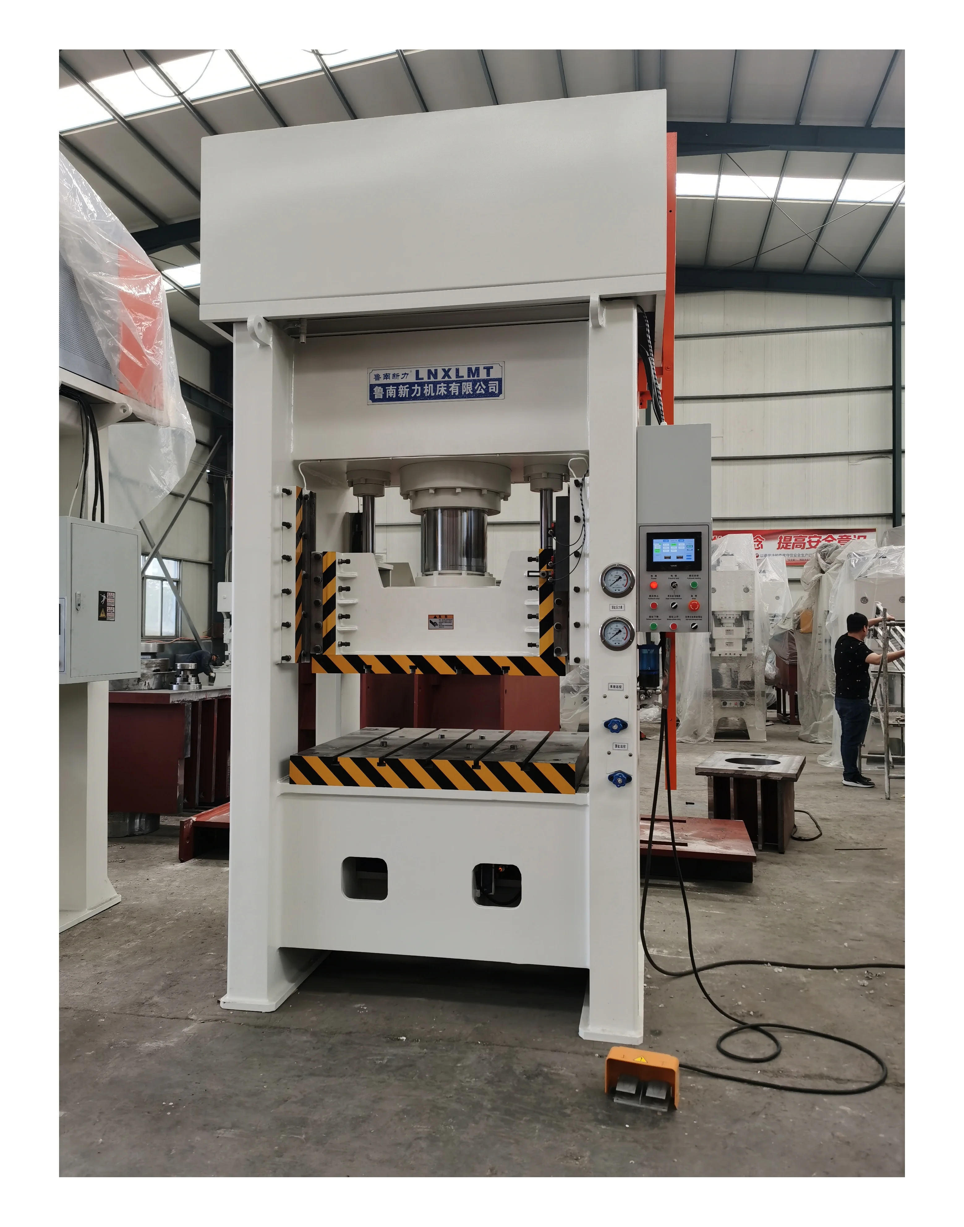 200 ton hydraulic press brake punching  H frame machine bigger worktable Eject cushion fast cylinder