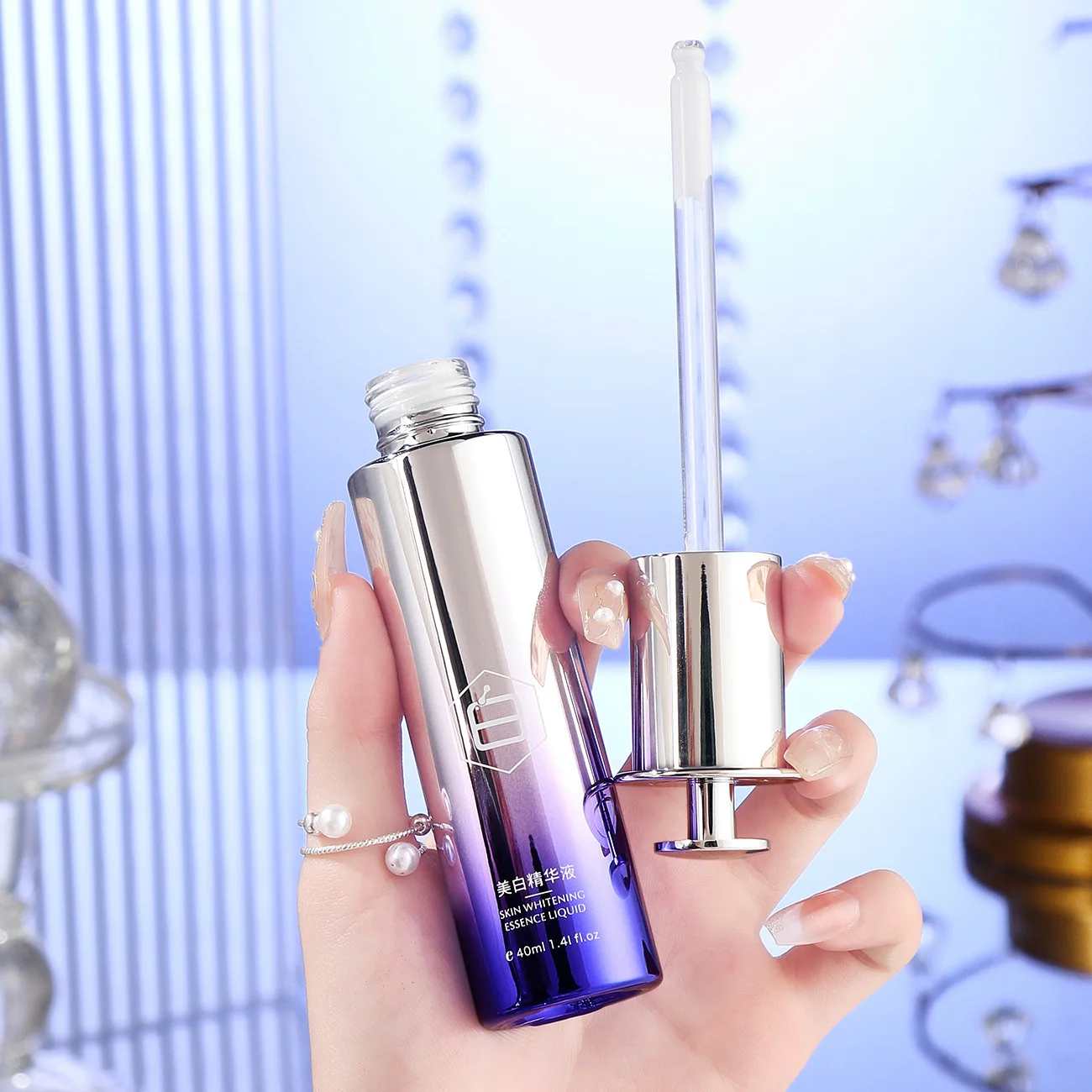 Self-owned brand Jian goods hydrating moisturizing moisturizing whitening essence liquid skin care product