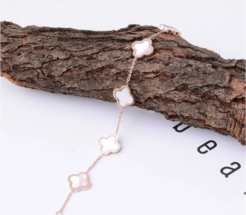 
Titanium Steel Bracelet European and American Fashion Jewelry Four-Leaf Clover Flower Bracelet 