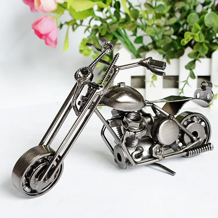 Factory Direct Selling  Iron Crafts Antique Handmade Diecast Harley Motorcycle Model for Home Decoration