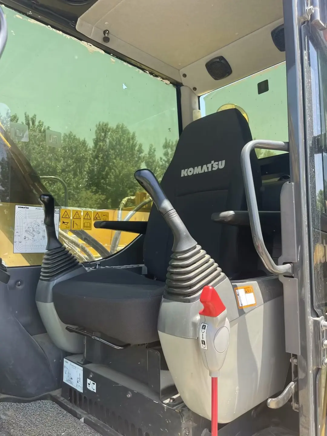 Spot sales 6 tons 7 tons of small agricultural excavator micro farm crawler excavator Digger used excavator of Komatsu PC60