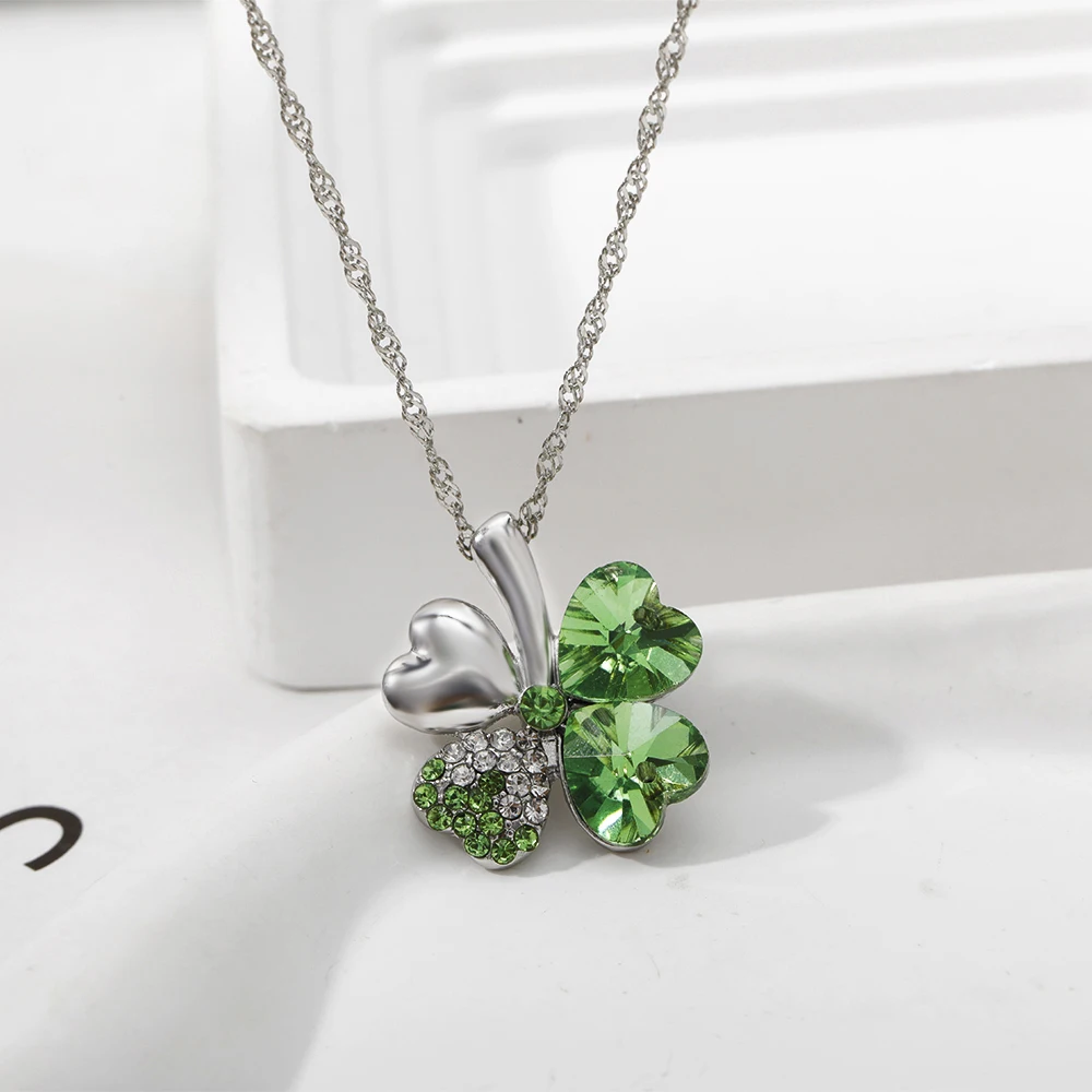 Accessories Jewelry Fashion lucky Green Crystal Four Leaf Clover Heart Pendant Necklaces For women