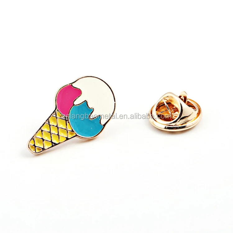 Exclusive customized badges can be customized with patterns, shapes and sizes to suit all kinds of occasions