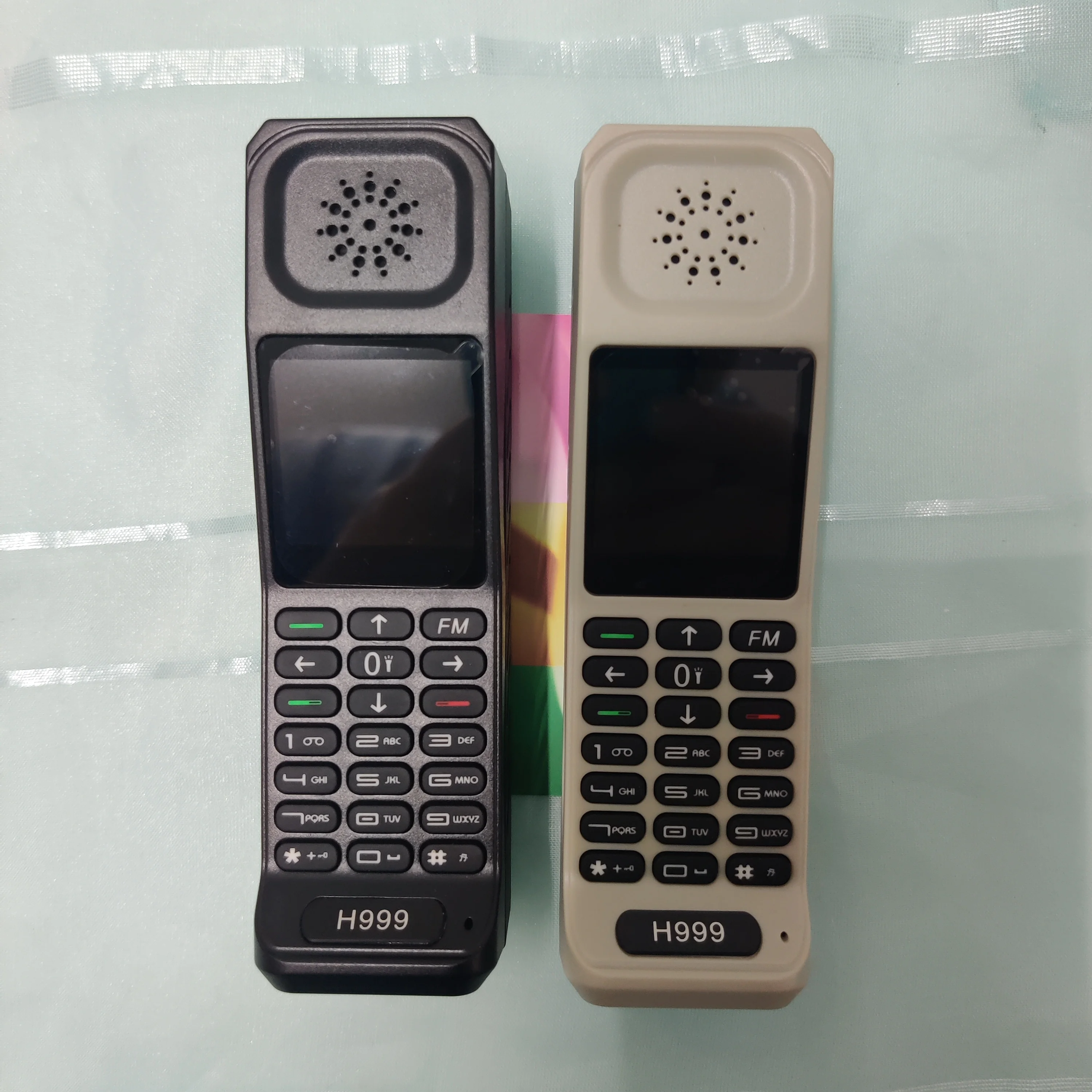 Четырехдиапазонный мобильный телефон H999 с двумя sim-картами и большой батареей, сенсорный ретро-телефон 2,4 дюйма