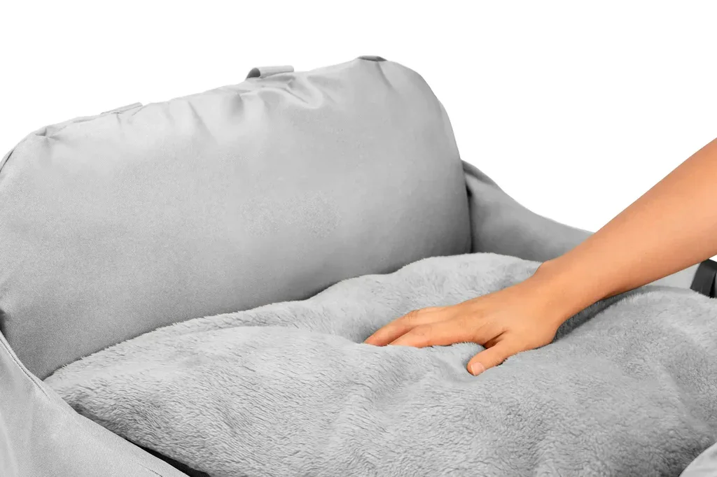 New Product Custom Safety Travel Pet Car Booster Sofa Seat Belt Foldable Medium Large Sized Dog Car Seat Cushion Covers Nonslip