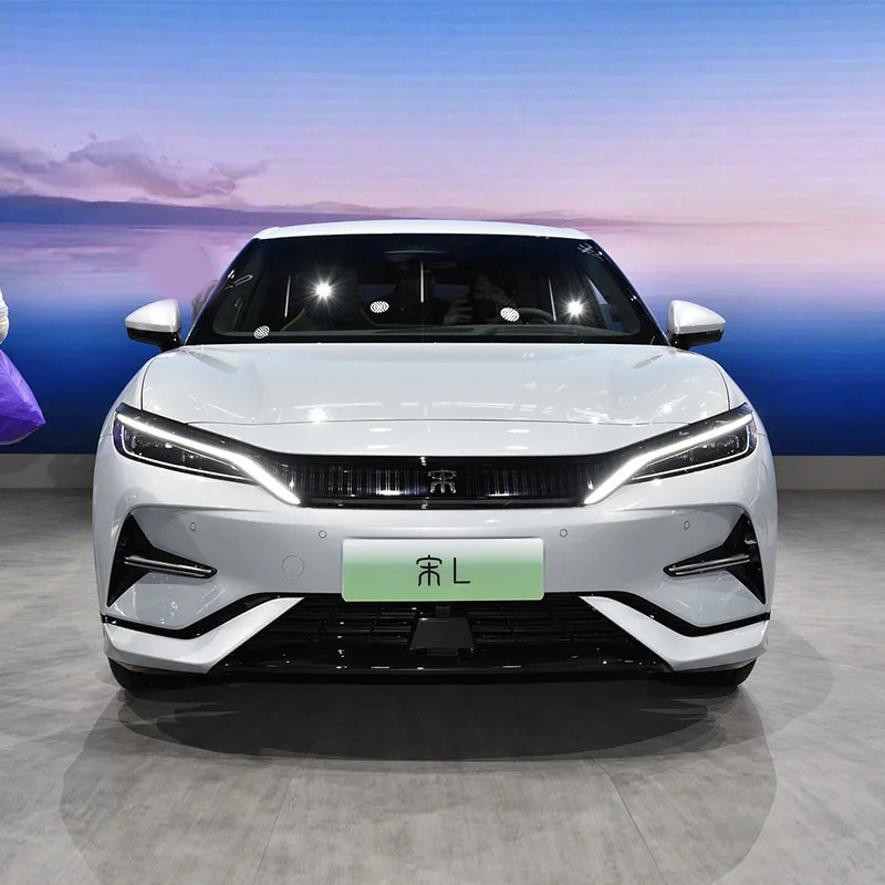 Большая скидка 2024 Новая модель автомобиля Белый BYD 5 мест 4x4 внедорожник отличный электромобиль для продажи