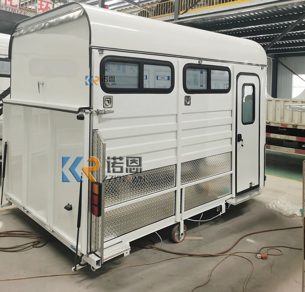 2 Horses Angle Load Horse Trailer with Standard Configuration Transportation Horse Floats Truck