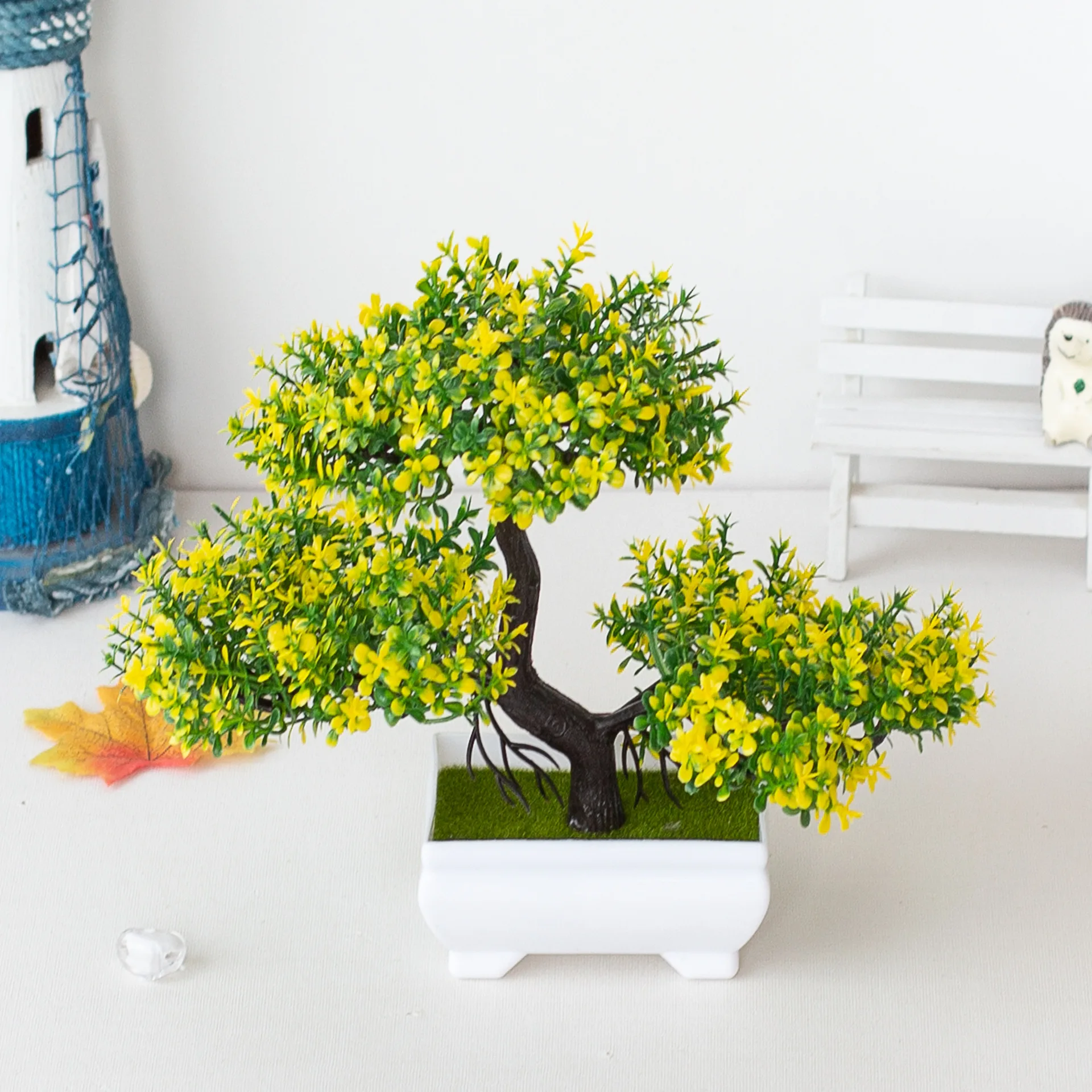 Factory Wholesale Home Office Table decor Mini Artificial Bonsai Green Pine Tree Plants with Plastic Pots