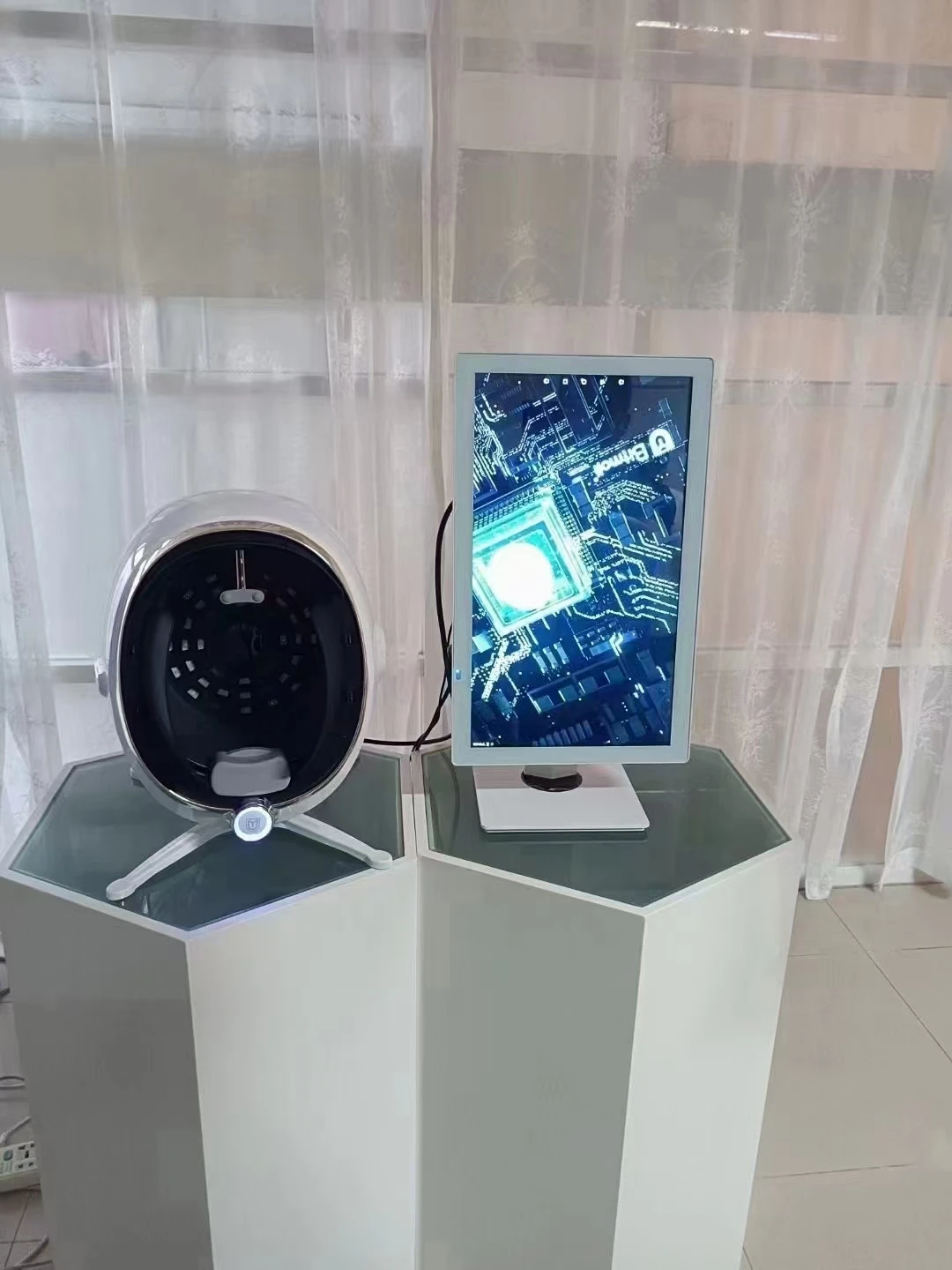 8 Spectral Imaging Portable Intelligent 3D Digital Skin Hydration Analyzer Face Scanner