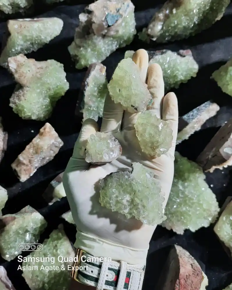 High  Quality Green Apophyllite Cluster Natural Reiki Rock Crystal Quartz Raw Sparkling Cluster For Decoration And Healing