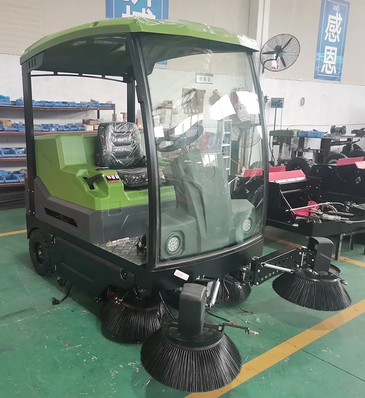 Street sweeping machine vacuum street sweeper  sweeping equipment road sweeper with  blower