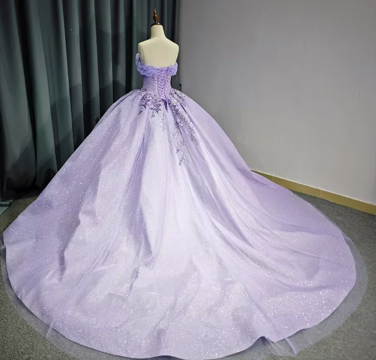 QD1643 Sweetheart Light Pure Quinceanera Dresses Ball Gown Flowers Lace Appliques Princess Dress New Designs Ball Gowns Puffy