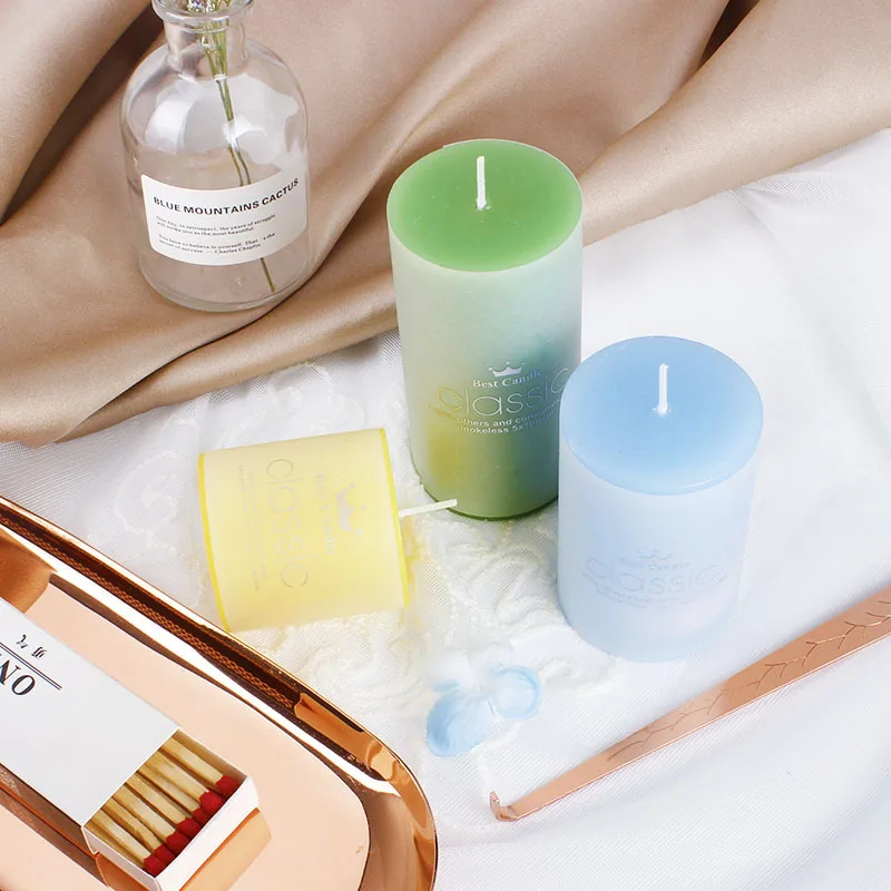 Wholesale Designer Relaxing Luxury Crystal Aromatherapy Candle Soy Wax Custom Pillar Candle