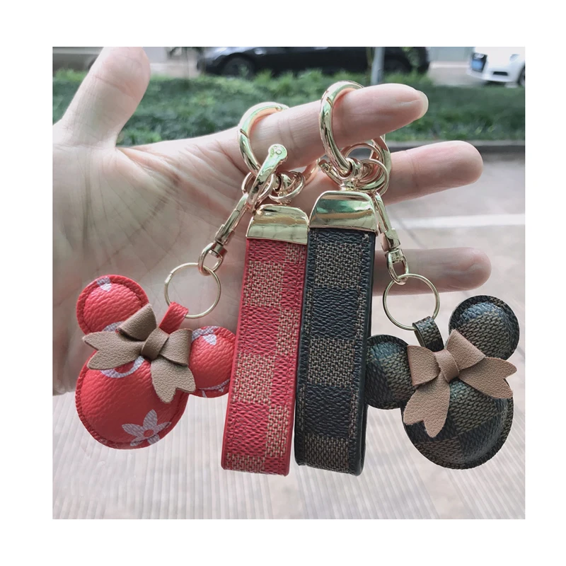 Fashion Brand Designer Logo Animal Luxury Car Key Chain Cute PU Leather Car Accessories for Women Key Ring Holder 1045