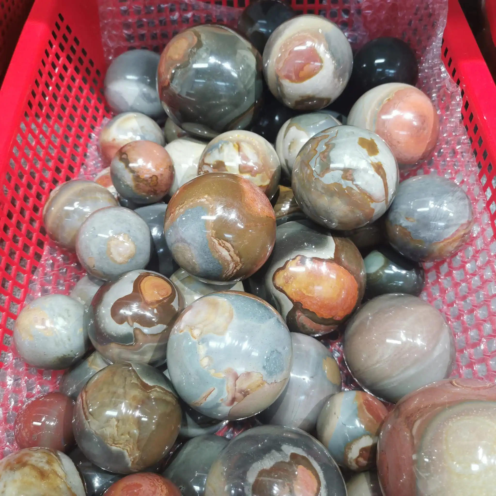 High-Quality Ocean Quartz Stones Natural Crystals for Sale Crystal Ball Ocean Stone Sphere for Home Decoration