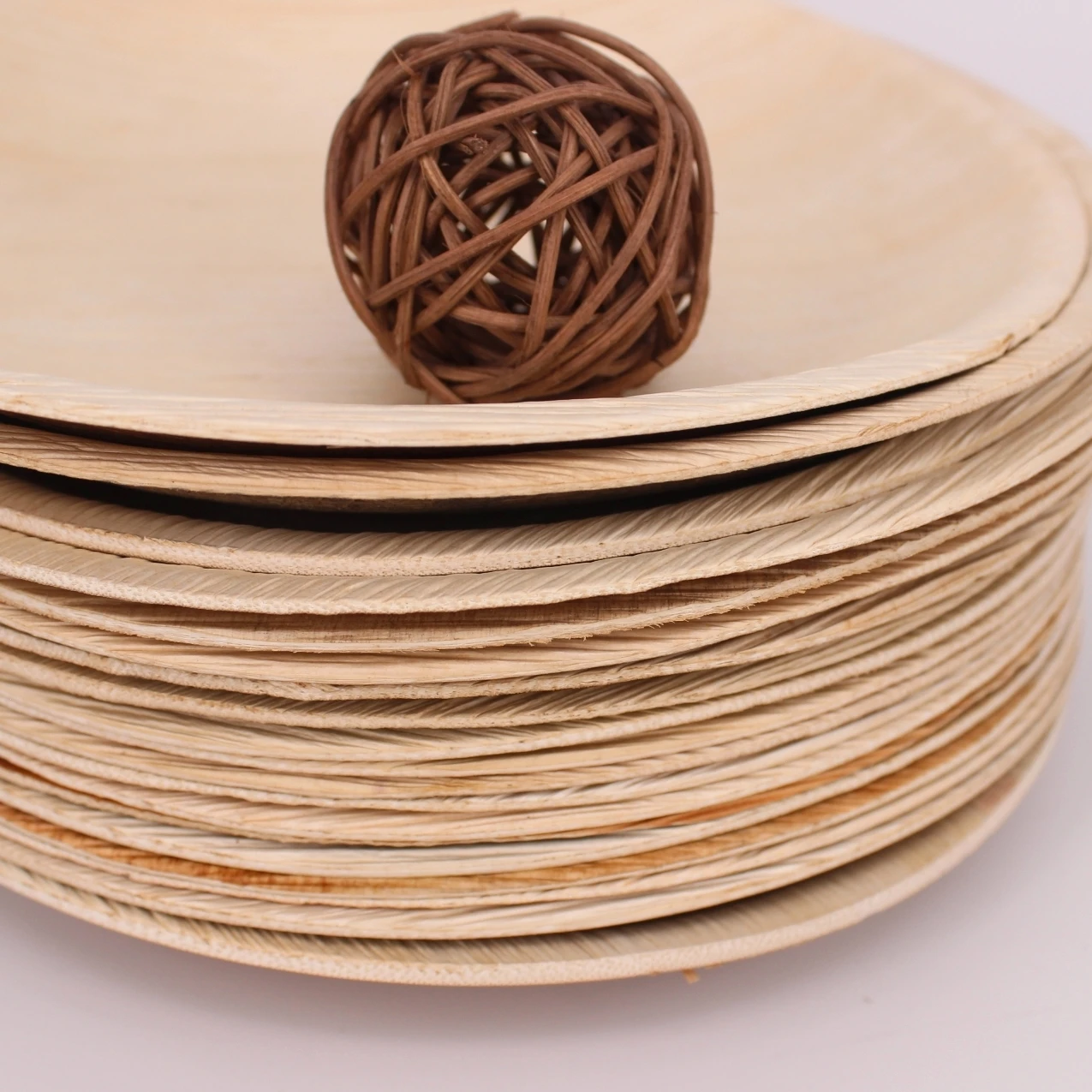 Disposable natural areca palm leaf plate bowl tray and banana leaf plates cutlery palm leaf tableware