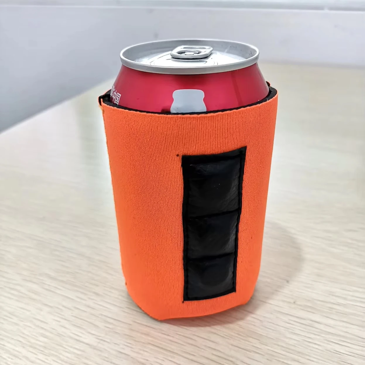 Custom High Quality Neoprene Magnetic Can Coolers with Logo Magnetic Kolder Kaddy Can Coozies with Strong Magnet