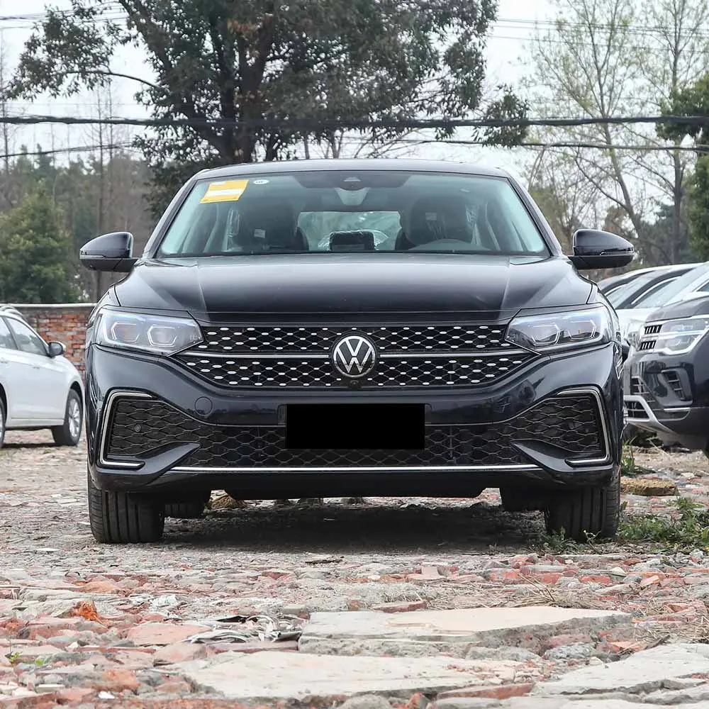 VW Passat Chinese Long Wheelbase Version Big Space Passat B8 Luxury Comfortable Gasoline Cars