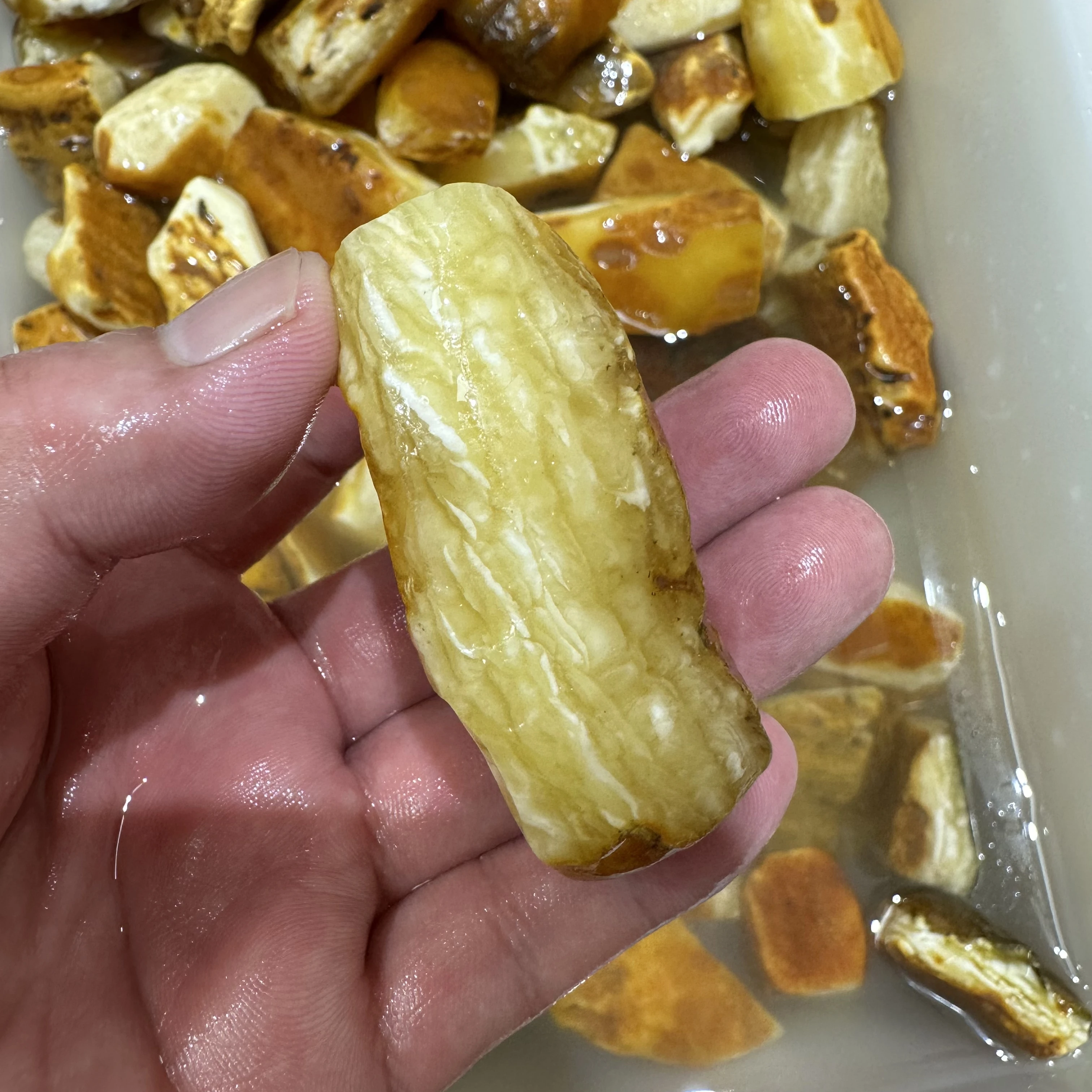 amber raw stone,tiger-white,100% natural Baltic amber