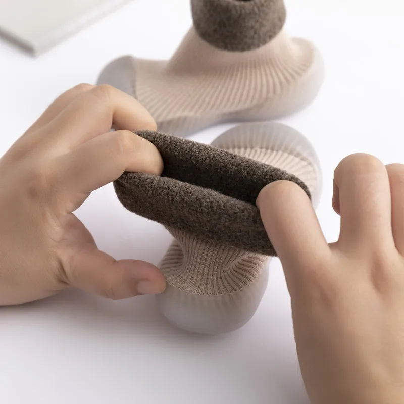 2024 Trend Winter House Anti-slip Walking Beginner Baby Warm Terry Rubber New Born Baby Child Shoes Thick Soled socks