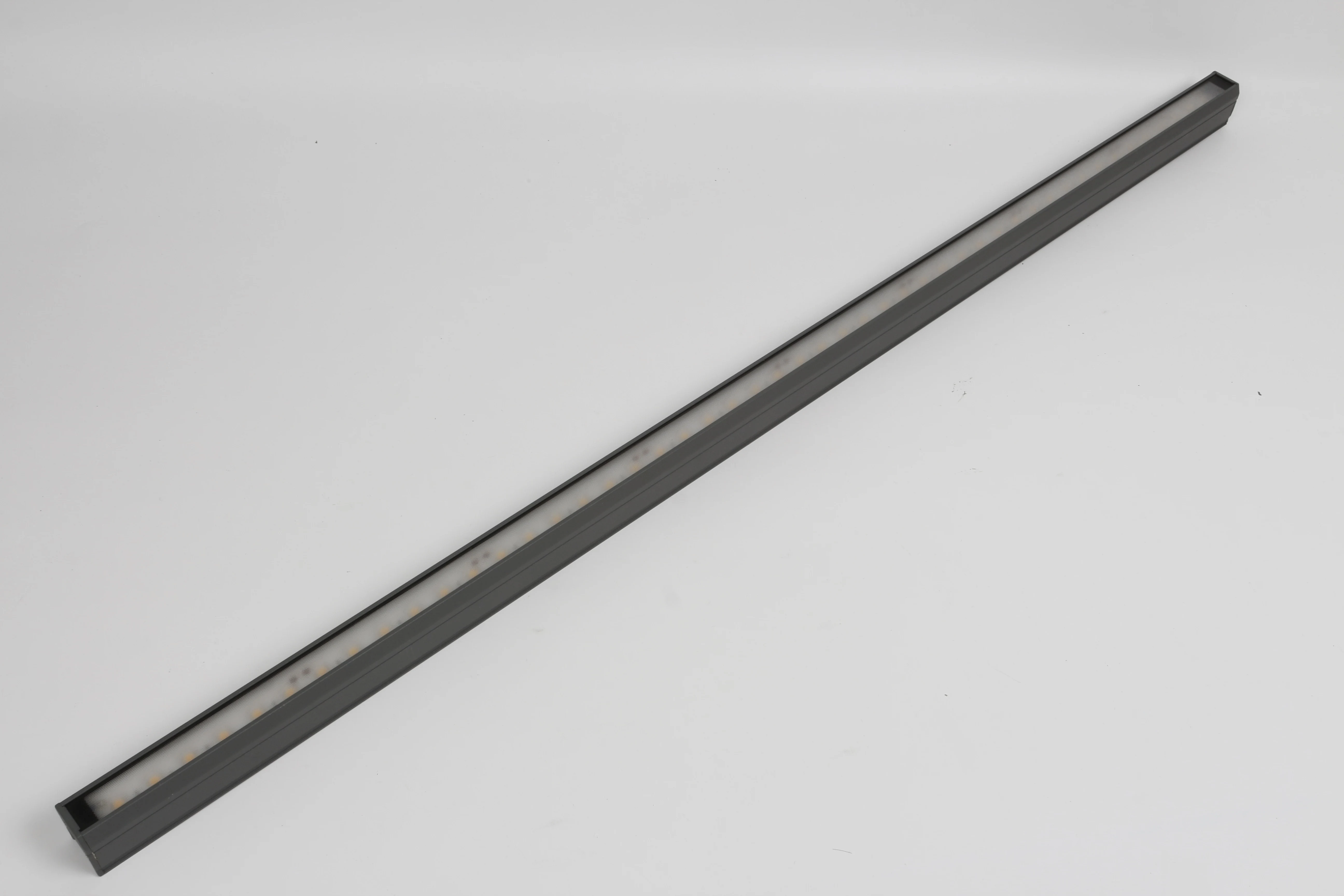 miracle bean customized waterproof IP66 Outdoor led tube aluminum DMX512 RGB 24V 12W LED linear light