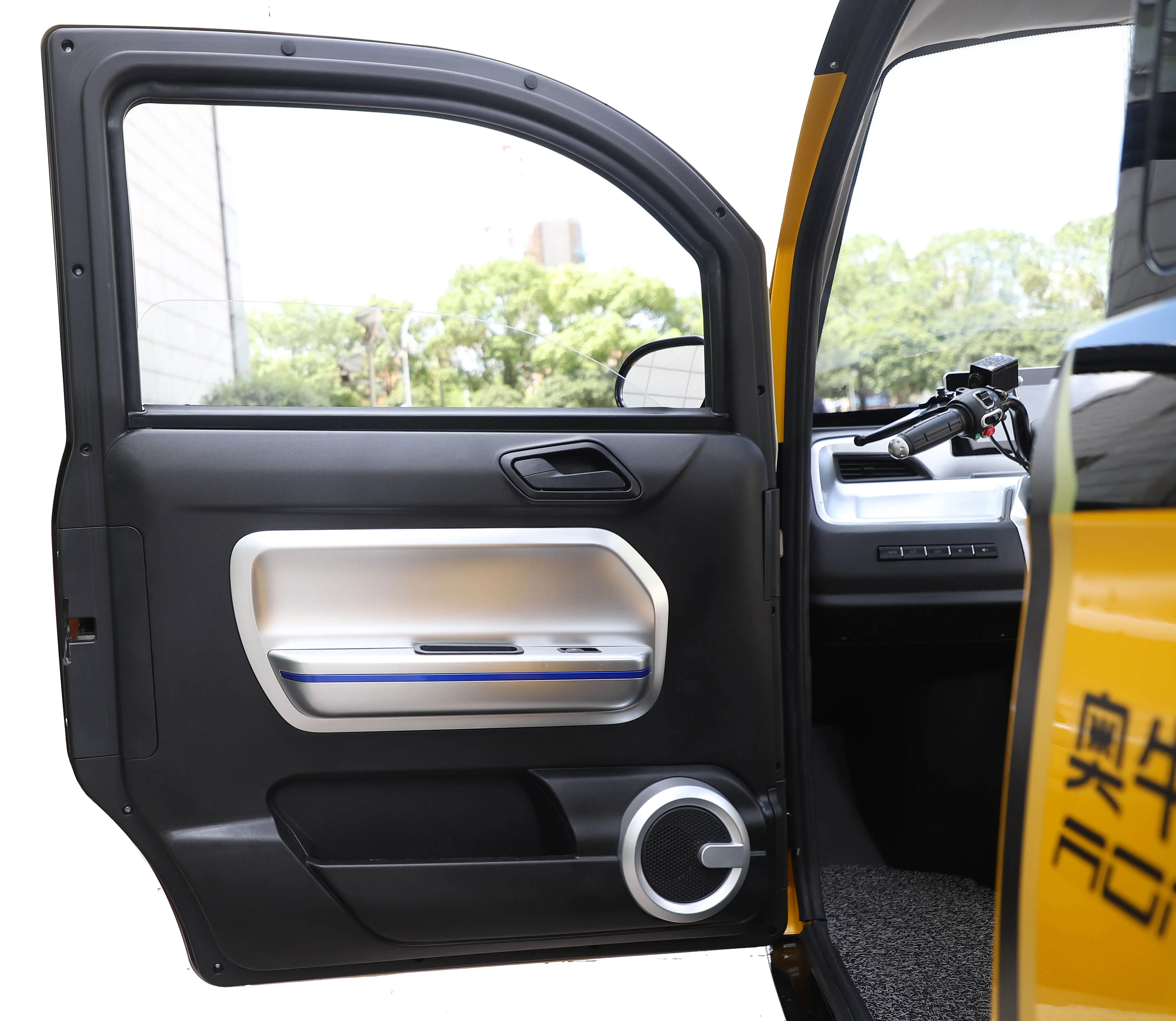 2023 New Design Enclosed Body Electric Tricycle 3 Wheels Tricycle Cabin