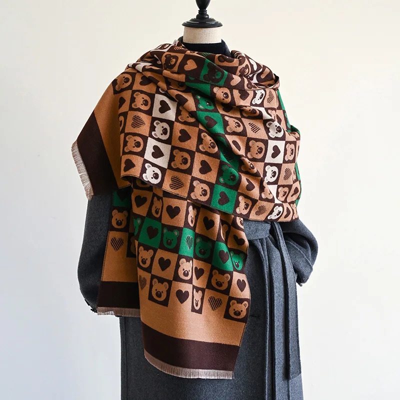New Style Custom Brand Luxury Scarf Heart Bear Block Print Scarves Winter Women Cashmere Pashmina Scarf