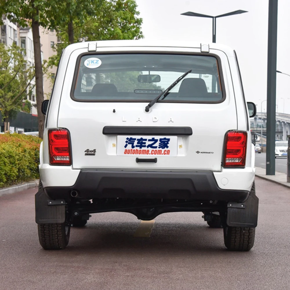 Новейший стиль светодиодный задний фонарь для Lada Niva 4X4 запчасти высокого качества светодиодные ходовые фонари заднего хода тормозные