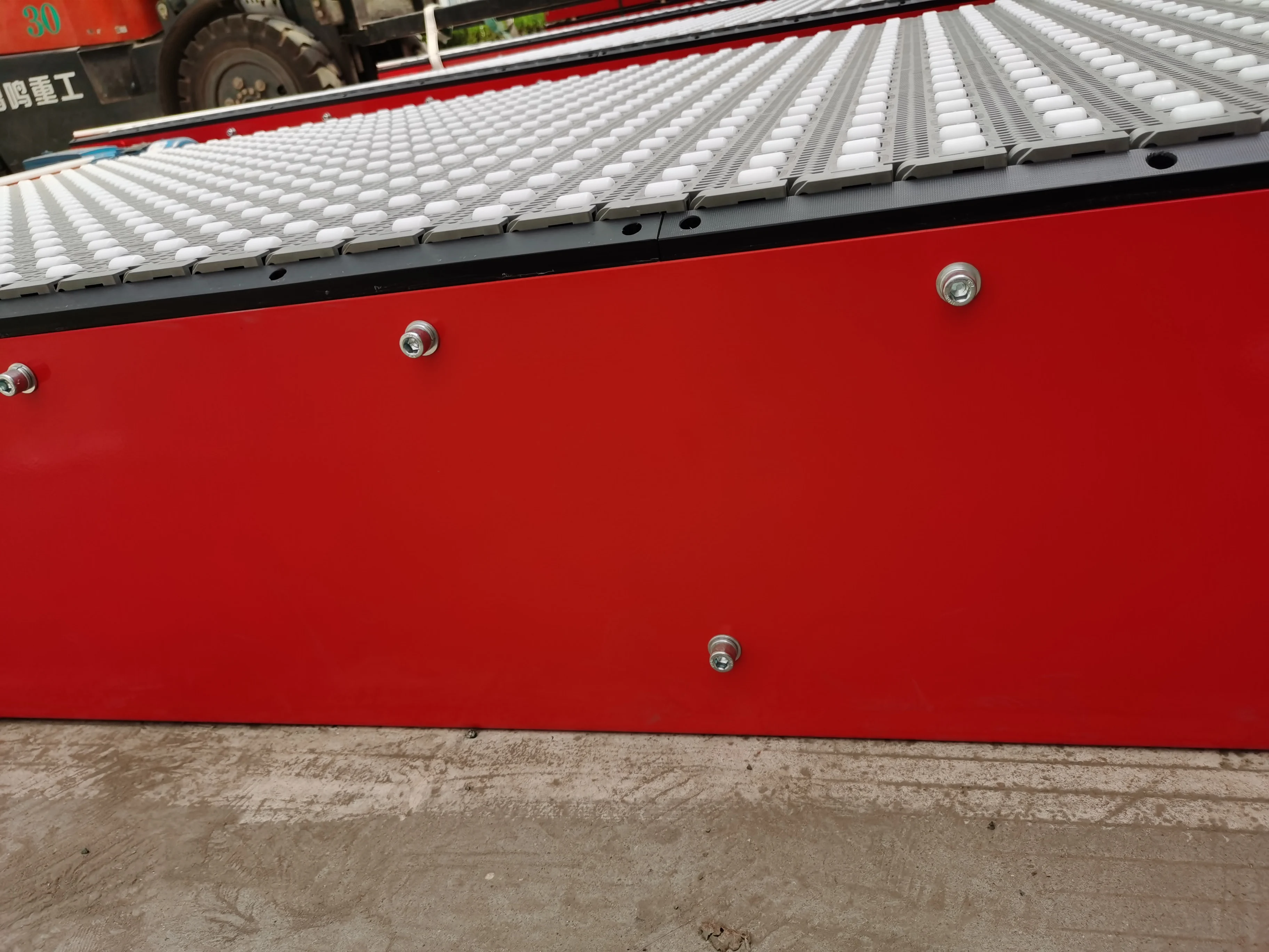 DLTE Plastic Modular Roller Belt Heavy Duty Conveyor For Logistic Industry Cartons Baggages Transporting