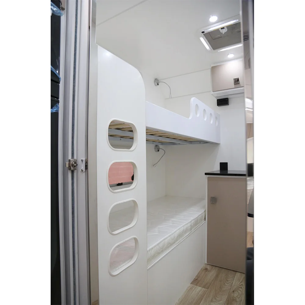 Manley Custom Outback 4-местный 5-местный внедорожный Трехместный семейный Трейлер с ванной комнатой до 2000 кг на продажу