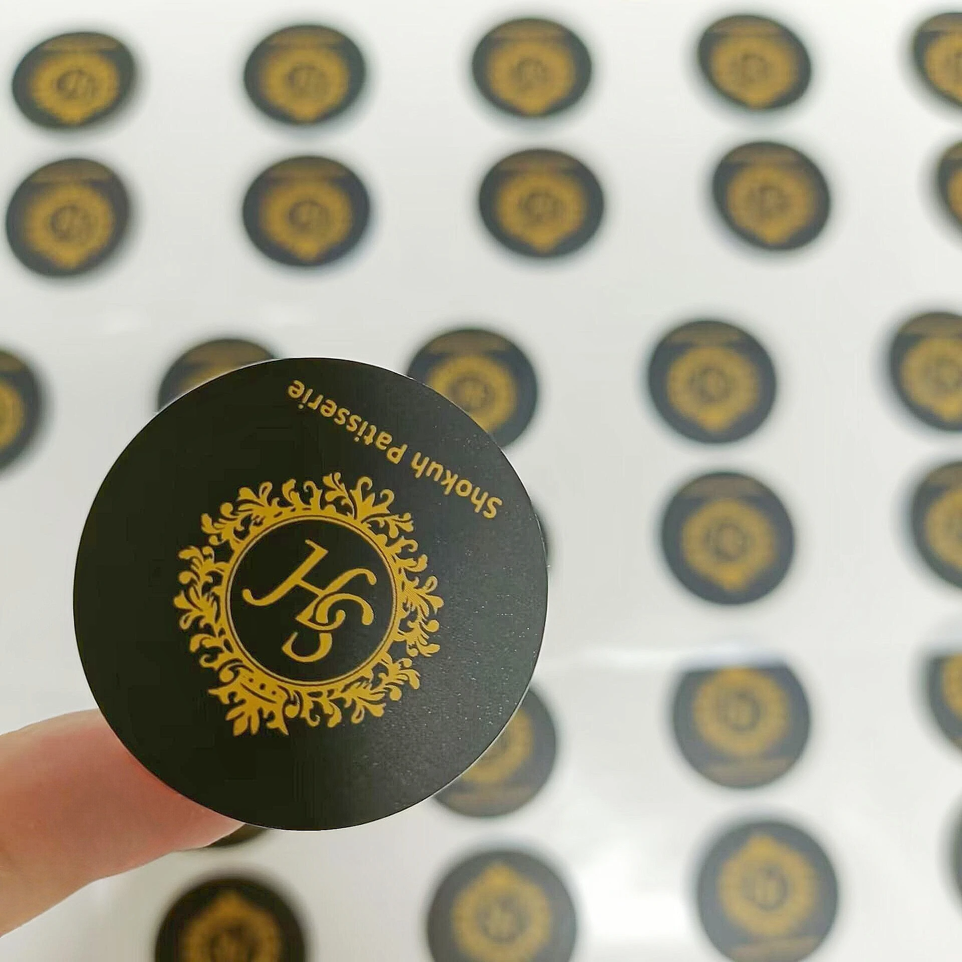 Индивидуальные бумажные наклейки для упаковки сигналов логотипа используют водонепроницаемые клейкие