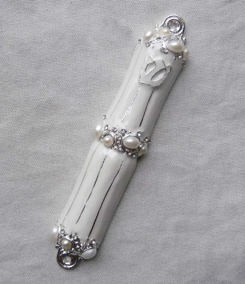 Shiny Silver White Hand Enameled And Pearls Jeweled Metal Zinc Alloy Jewish Scroll Mezuzah Case(P32016c)