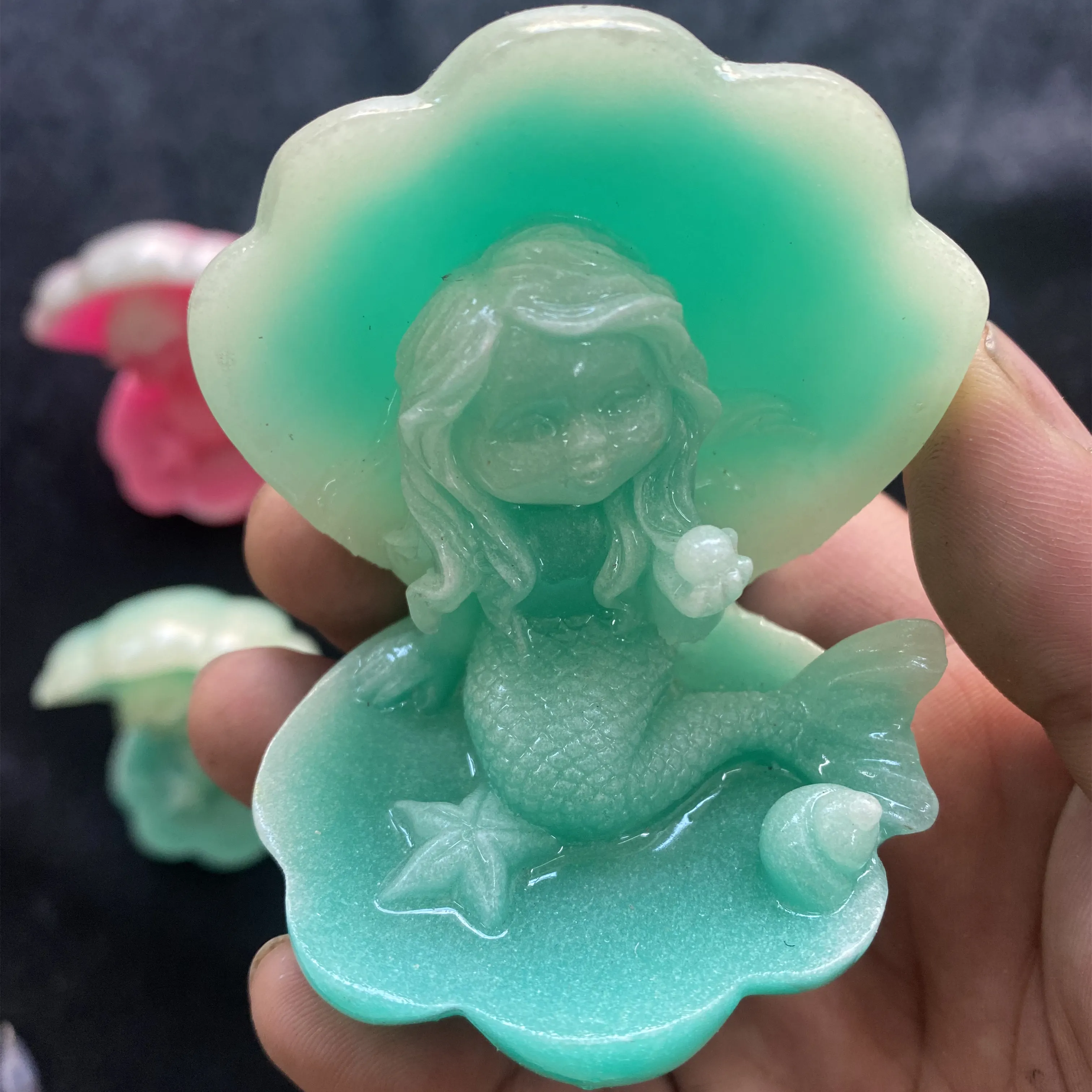 Wholesale and retail natural luminous stone shell mermaid crystal crafts ornaments