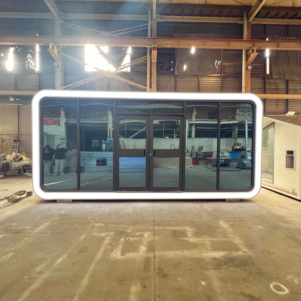 China Factory Apple Capsule Mobile Home Prefabricated Cabin with Kitchen and Bathroom for Hotels and Bed & Breakfasts