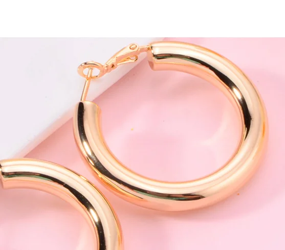 Серьги 2021 высокое качество модное ювелирное изделие кольца кольцо 18K позолоченные серьги-гвоздики для женщин ювелирные изделия аксессуары комплект ювелирных