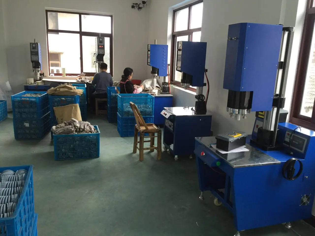 Hot and Cold Mixing Water Valve Wall Mounted Toilet Spray Gun Bidet Diaper Pressurized Sprayer Shattaf