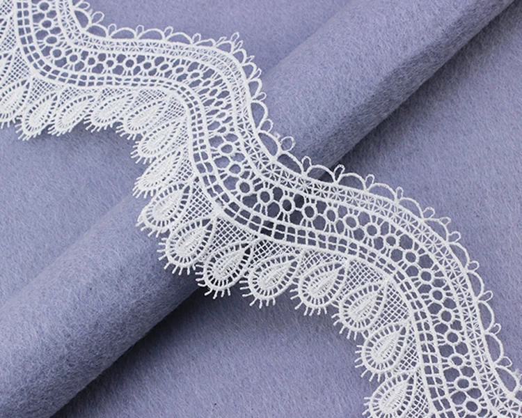Factory Price Custom White Mesh Water Soluble Border Decoration Guipure Lace Fabric Cotton Embroidery Lace Trim