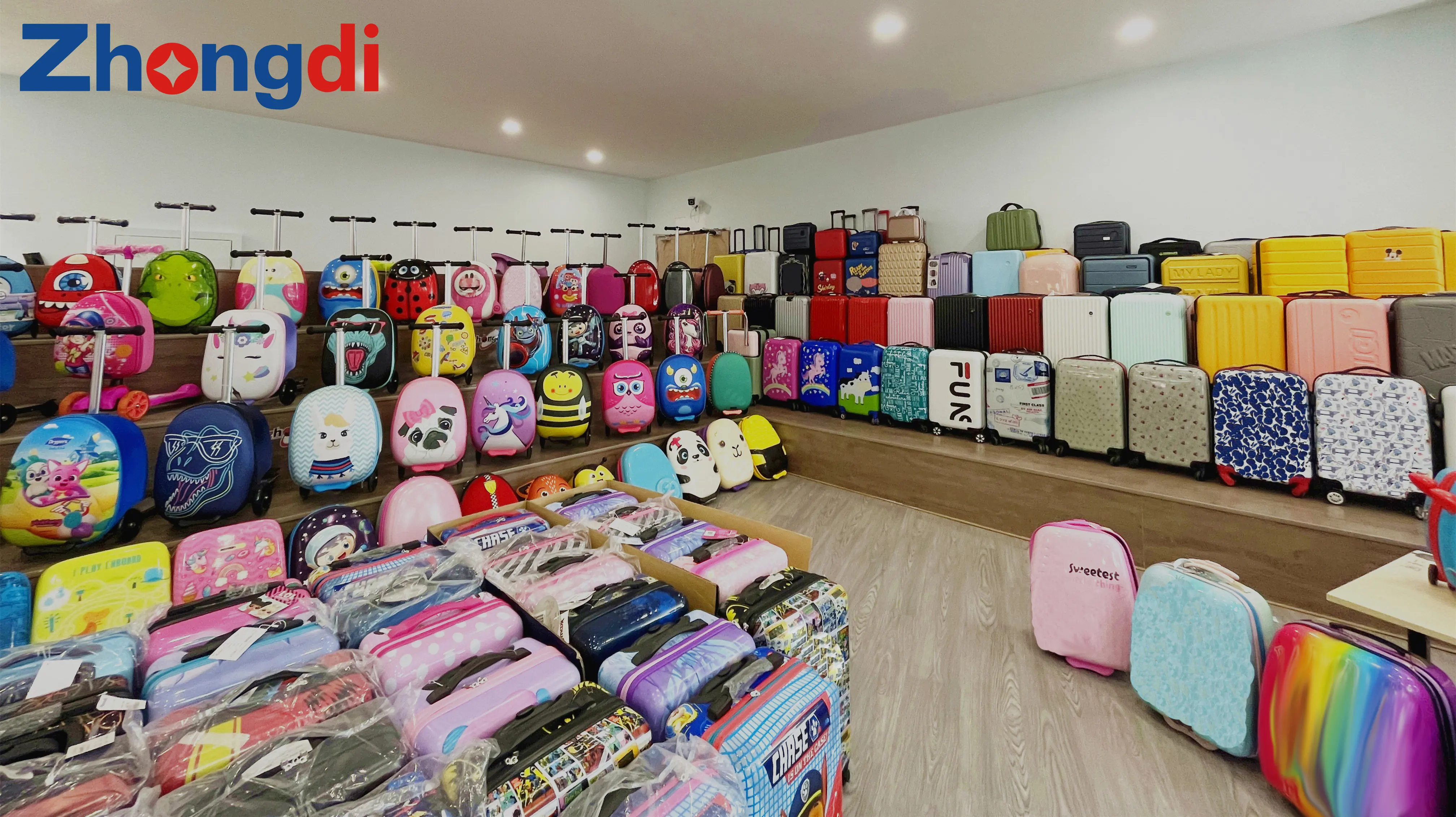 Customized design 3D trolley children luggage airport suitcase kids  3 WHEEL foot kick MOBILITY scooters for teenagers
