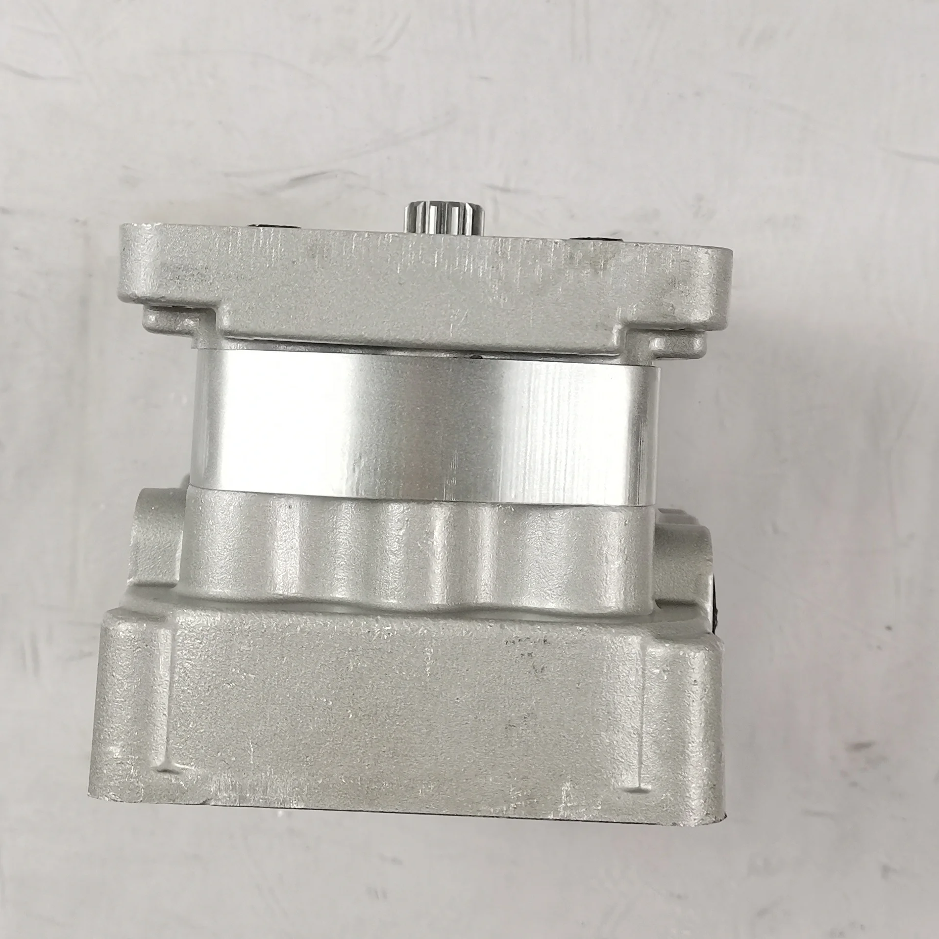PC50-UU шестеренный насос 708-3S-04570 Komatsu Гидравлический для экскаватор PC50