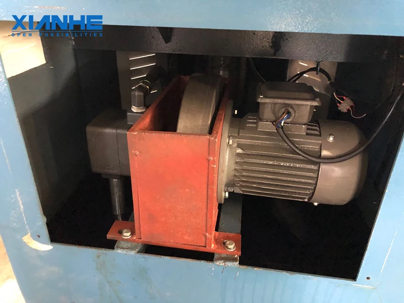 Hydraulic Swing Arm Cutting Machine for shoe making industry