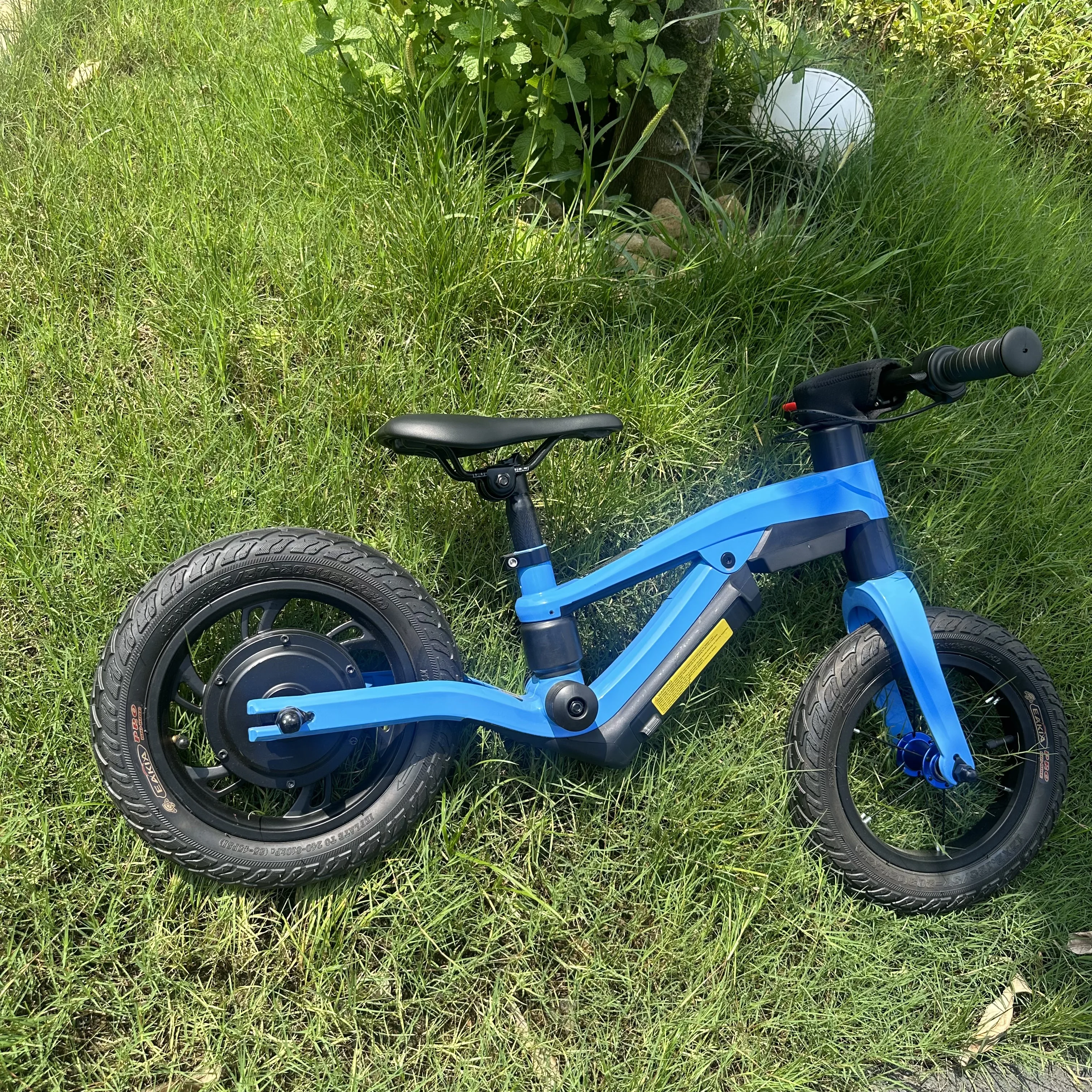 Factory wholesale 24v Electric Scooter Balance Bike for Kids Riding Toy for Children toy Training