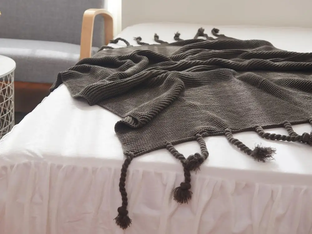 faux cashmere Knitted Throw Blanket With Tassle--micro Polyester chunky crochet throw