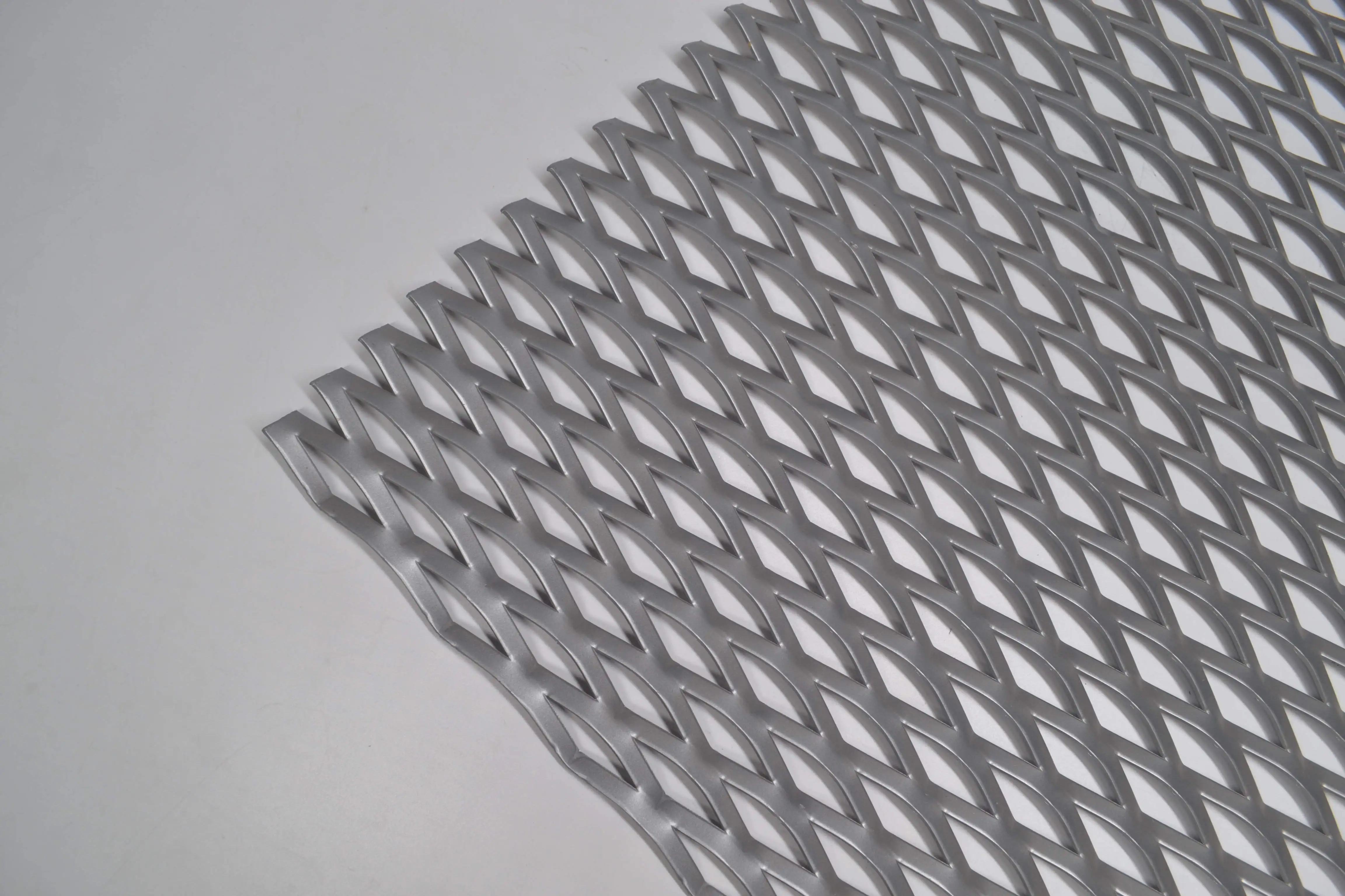 Micro hole expanded metal mesh copper plate for wind power generation