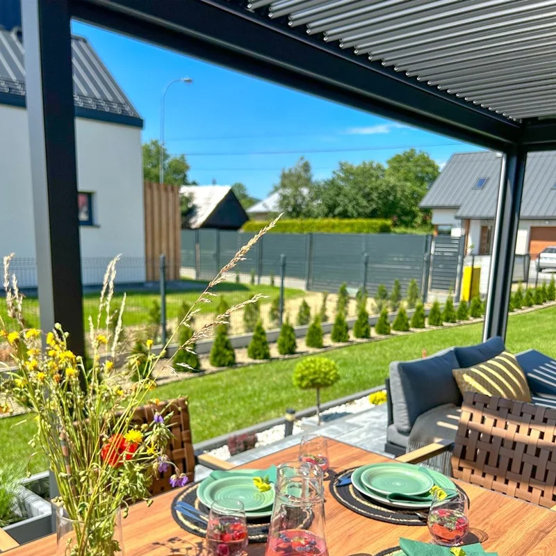 Hot Sales Manual Motorized Easy And Fast Setup Aluminum Pergolas Terrace Roof Rainproof Garden Louver Aluminum Pergola