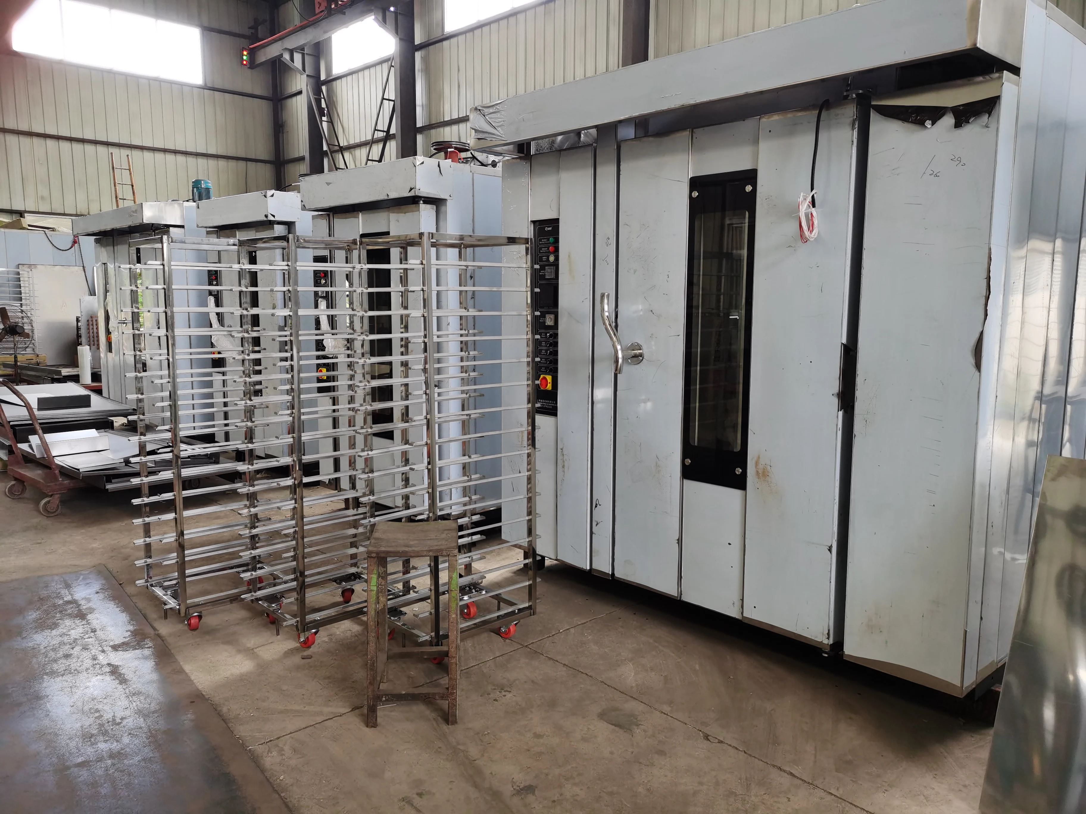 professional bakery equipment rotary baking oven 16 trays 32 trays 64 trays commercial electric gas chicken rotating oven