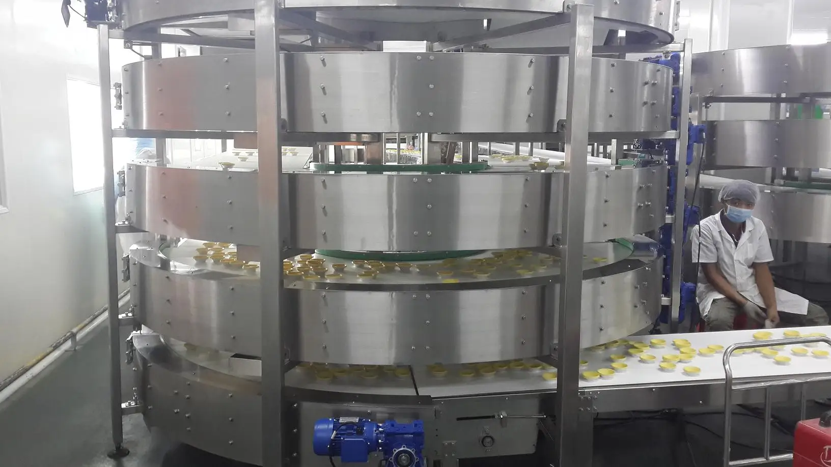 6mm knife gate 400W stainless steel curve 90 degree belt conveyor for small cakes